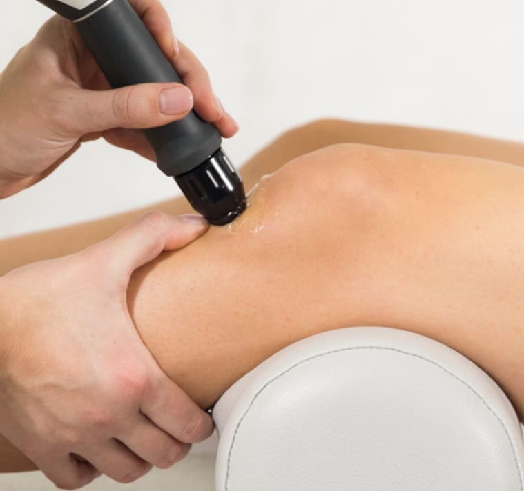 Knee pain, treated by our osteopaths, physiotherapists and chiropractors at our healthcare clinic near Sevenoaks